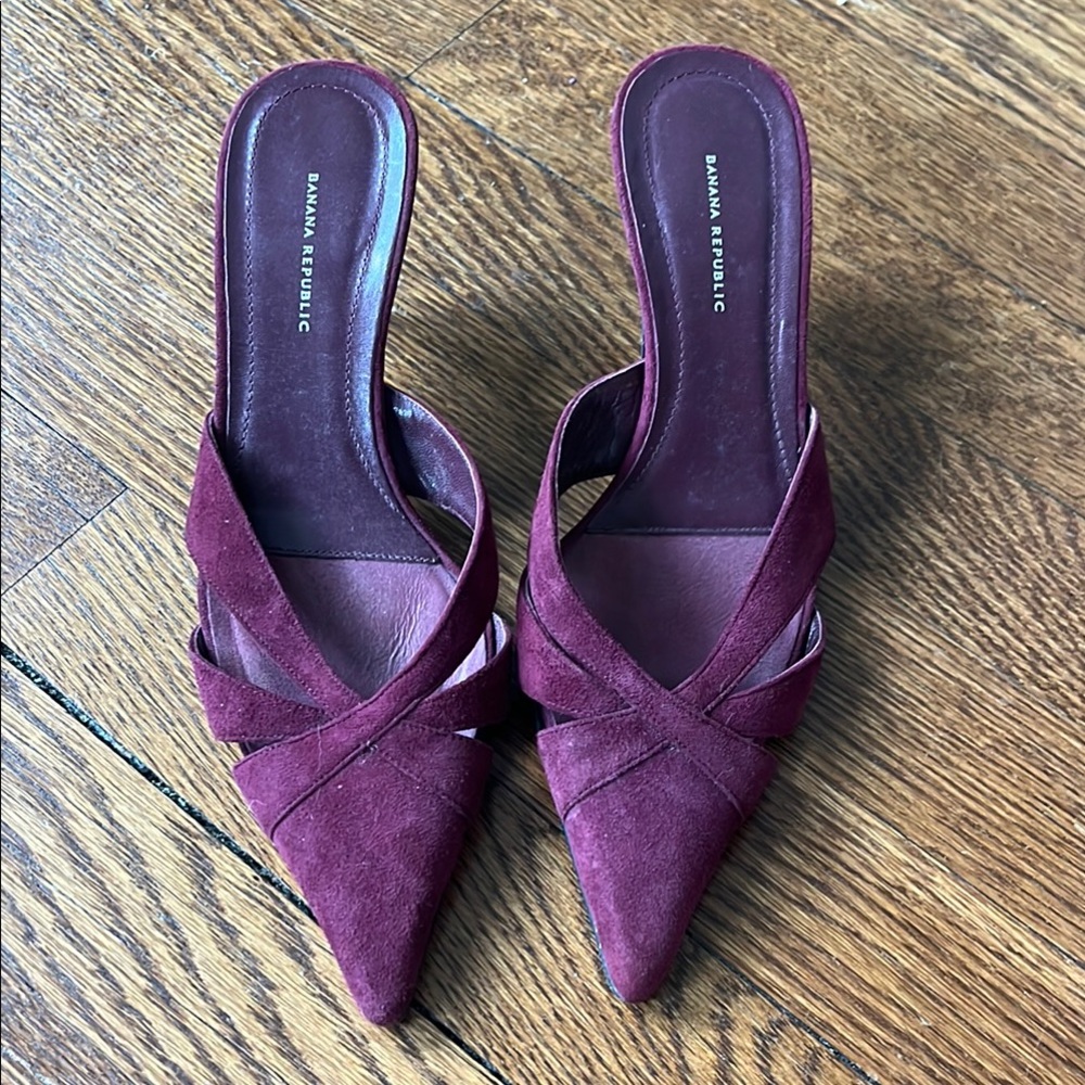 Banana Republic Women's Wine Mules